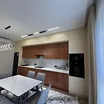 Warm Apartments On Mileticova Street